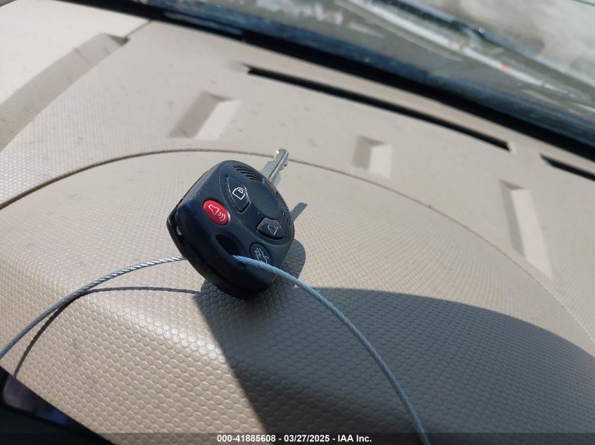 2008 Ford Escape Xlt VIN: 1FMCU93128KA06694 Lot: 41885608