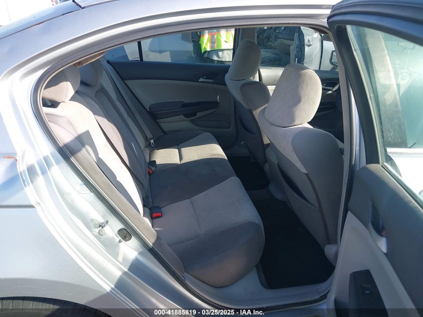 2009 HONDA ACCORD VIN: 1HGCP26499A047177