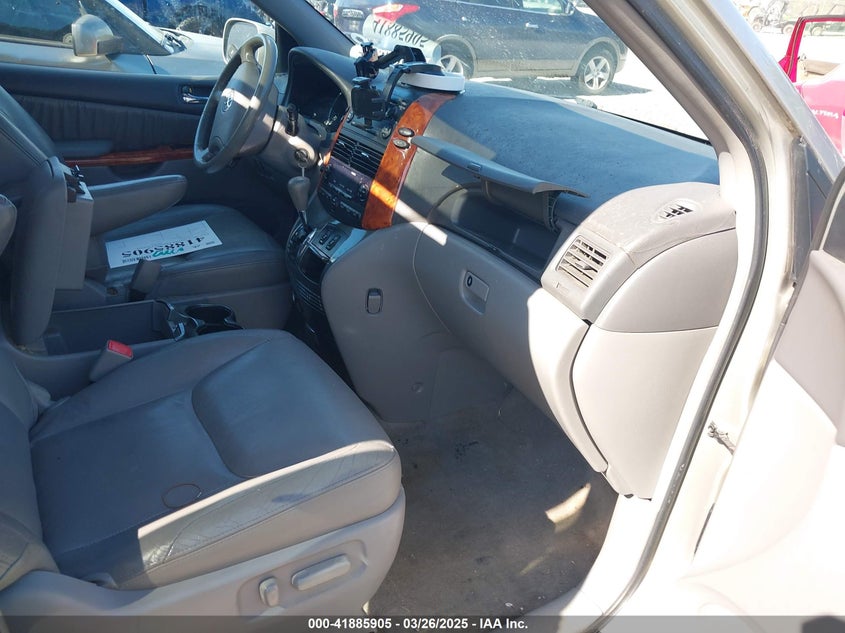 2010 TOYOTA SIENNA VIN: 5TDYK4CC9AS319809