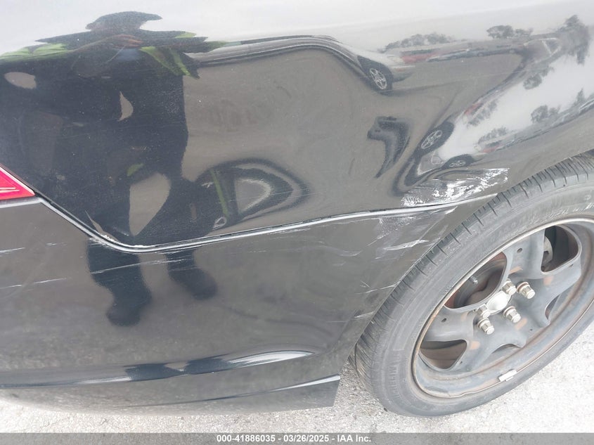 2011 FORD FUSION VIN: 3FAHP0HA2BR322918