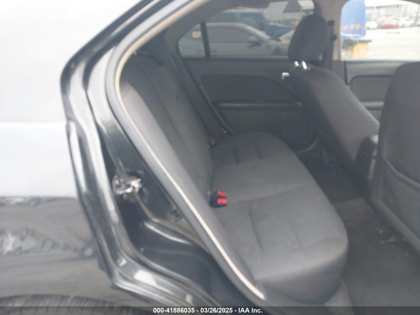 2011 FORD FUSION VIN: 3FAHP0HA2BR322918