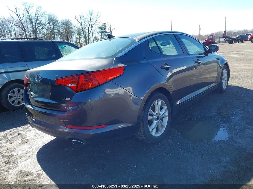 2011 KIA OPTIMA VIN: KNAGN4A77B5055020