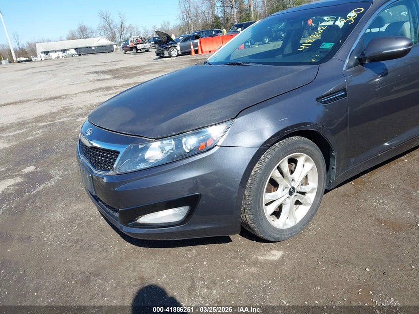 2011 KIA OPTIMA VIN: KNAGN4A77B5055020