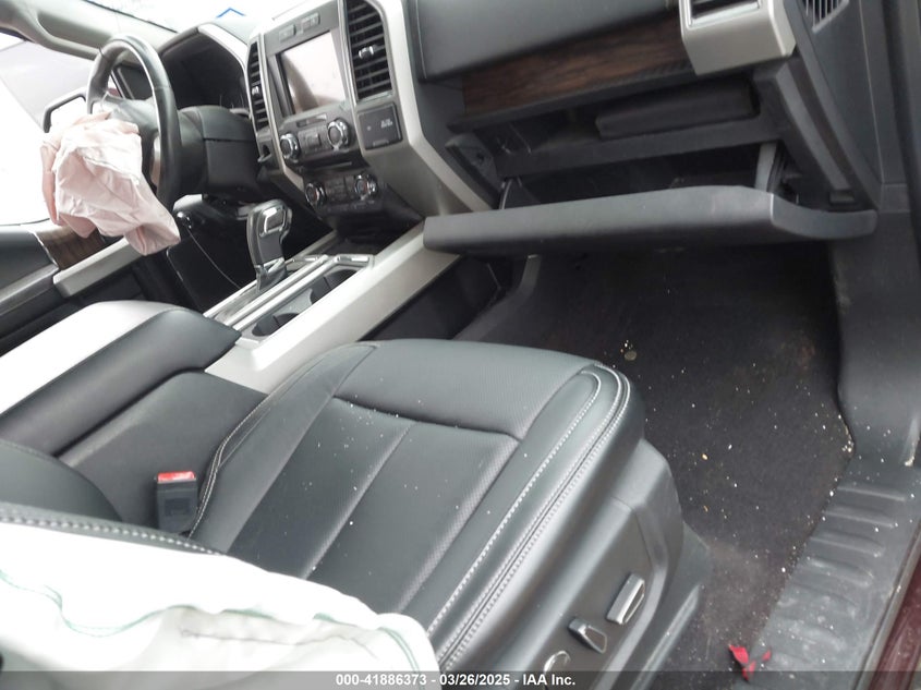 VIN 1FTEW1CP6JKF53440 2018 FORD F-150 LARIAT