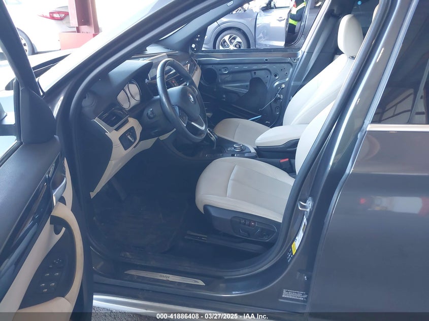 2021 BMW X1 VIN: WBXJG9C02M5T41170