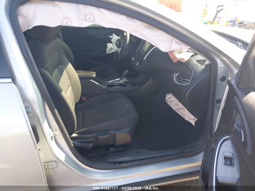 2018 CHEVROLET MALIBU VIN: 1G1ZD5ST1JF261841