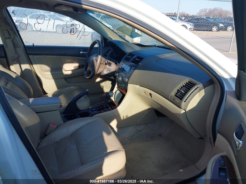 2006 HONDA ACCORD VIN: 1HGCM568X6A007831
