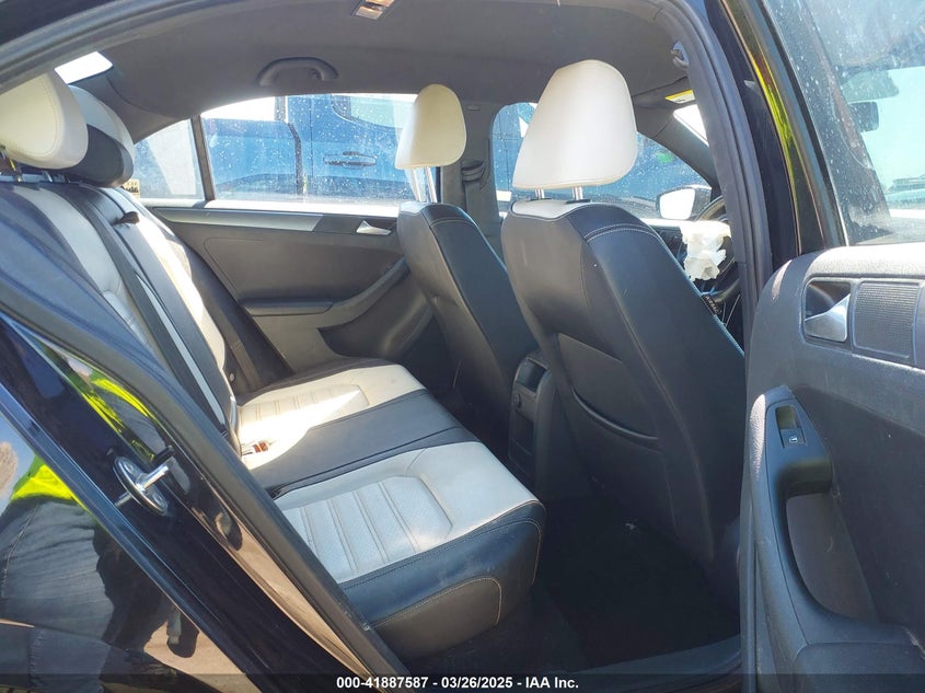 2016 VOLKSWAGEN JETTA VIN: 3VWD17AJ6GM402916