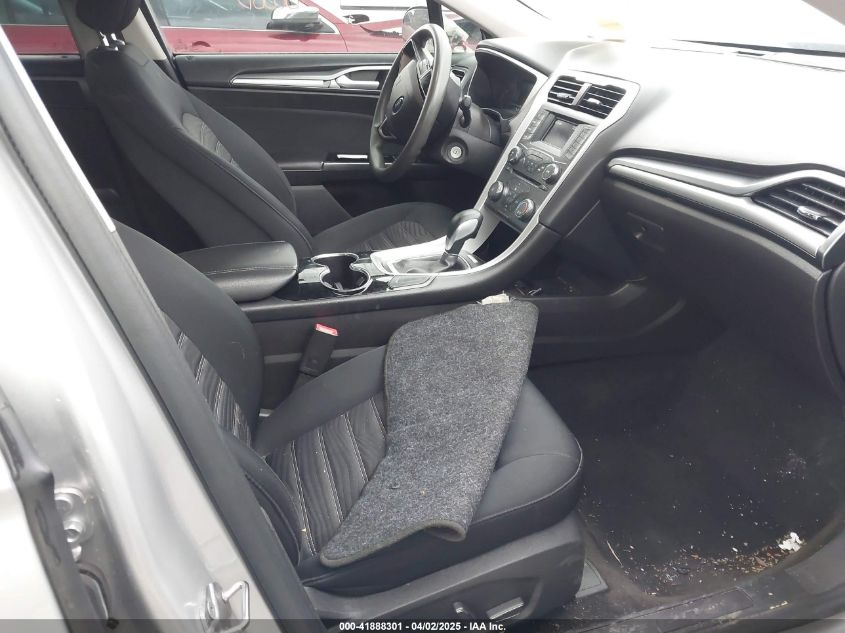 Image 5 of 2016 Ford Fusion  salvage vehicle - Lot #41888301 at IAAI