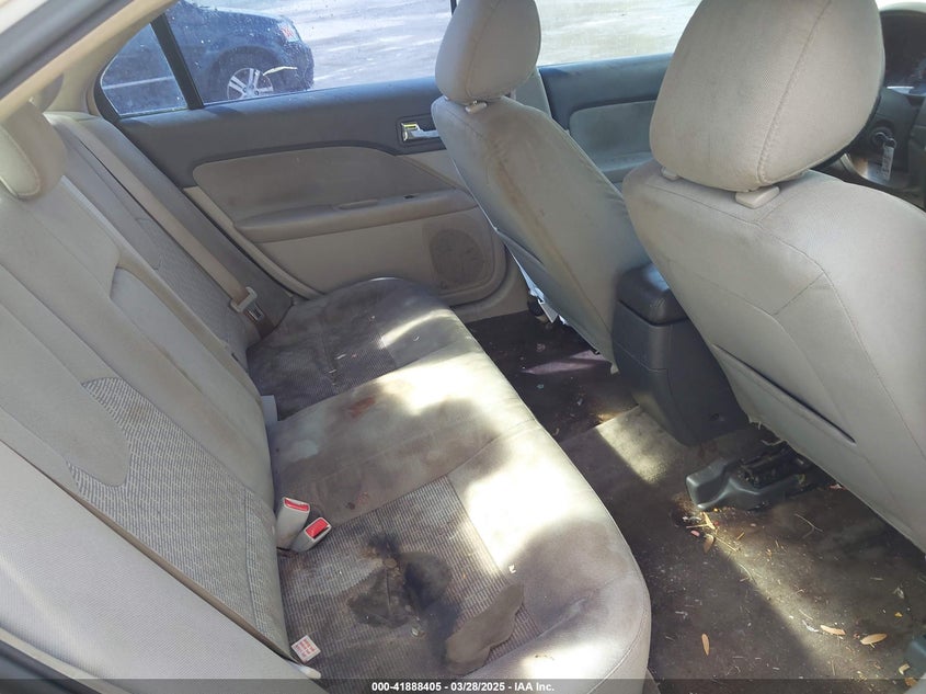2011 FORD FUSION VIN: 3FAHP0HA0BR176938