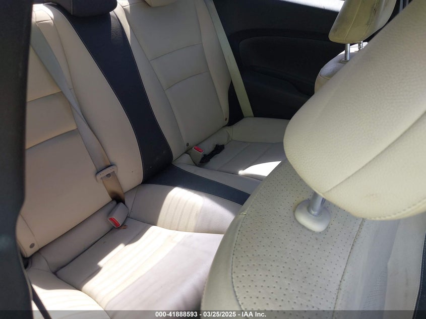 2016 HONDA ACCORD VIN: 1HGCT2B0XGA000686