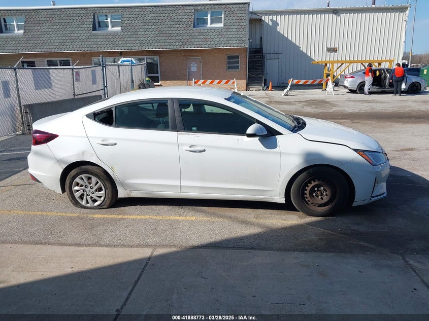 2019 HYUNDAI ELANTRA VIN: 5NPD74LF3KH476088