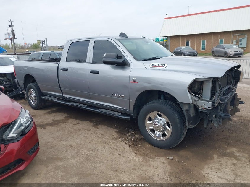 2019 RAM 2500 TRADESMAN  4X4 8' BOX - 3C6UR5HL9KG641236