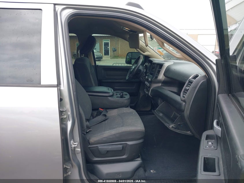 2019 RAM 2500 TRADESMAN  4X4 8' BOX - 3C6UR5HL9KG641236