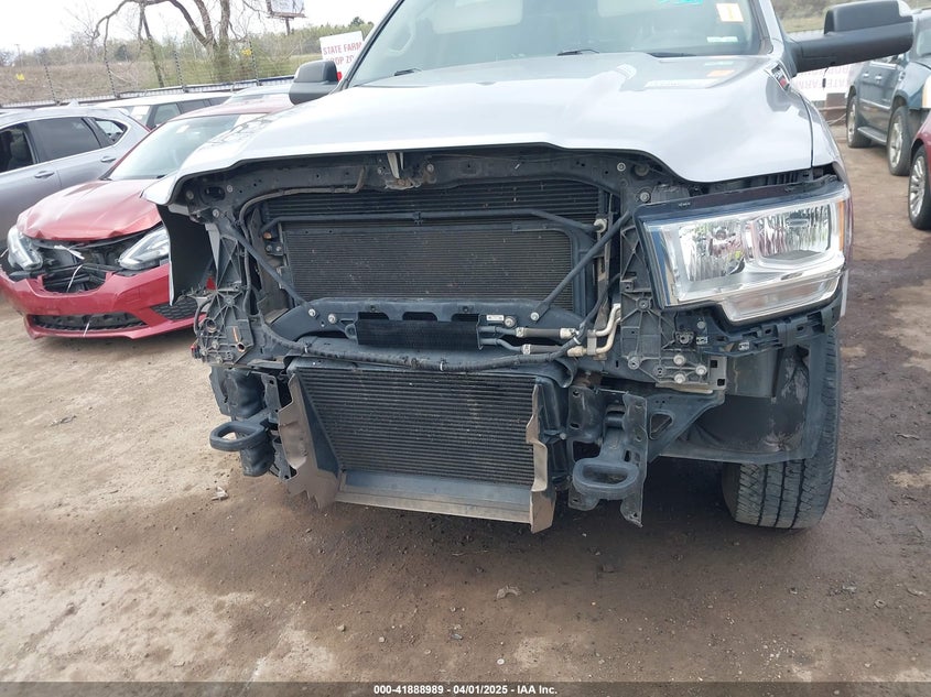 2019 RAM 2500 TRADESMAN  4X4 8' BOX - 3C6UR5HL9KG641236