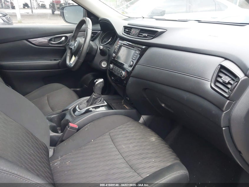 2019 NISSAN ROGUE S - 5N1AT2MV2KC831901