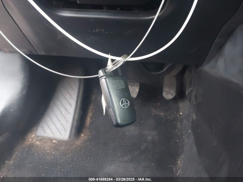 2017 Toyota Corolla Xle VIN: 5YFBURHE1HP711256 Lot: 41889284