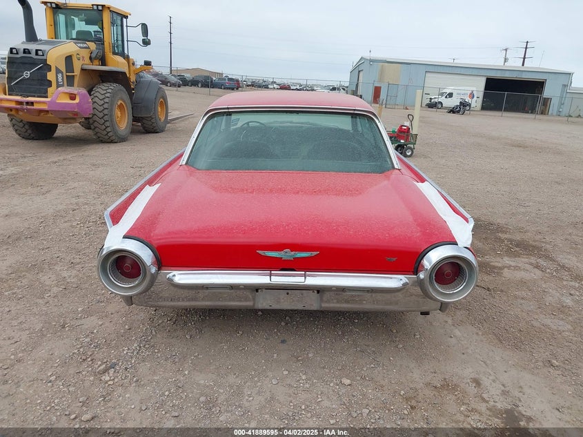 1961 Ford Thunderbird VIN: 1Y712146808 Lot: 41889595