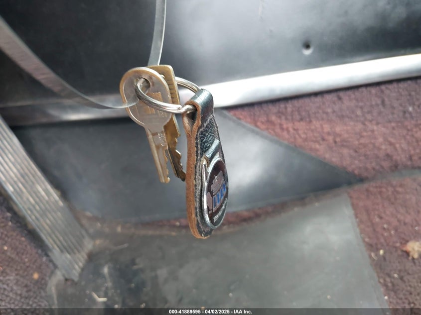 1961 Ford Thunderbird VIN: 1Y712146808 Lot: 41889595