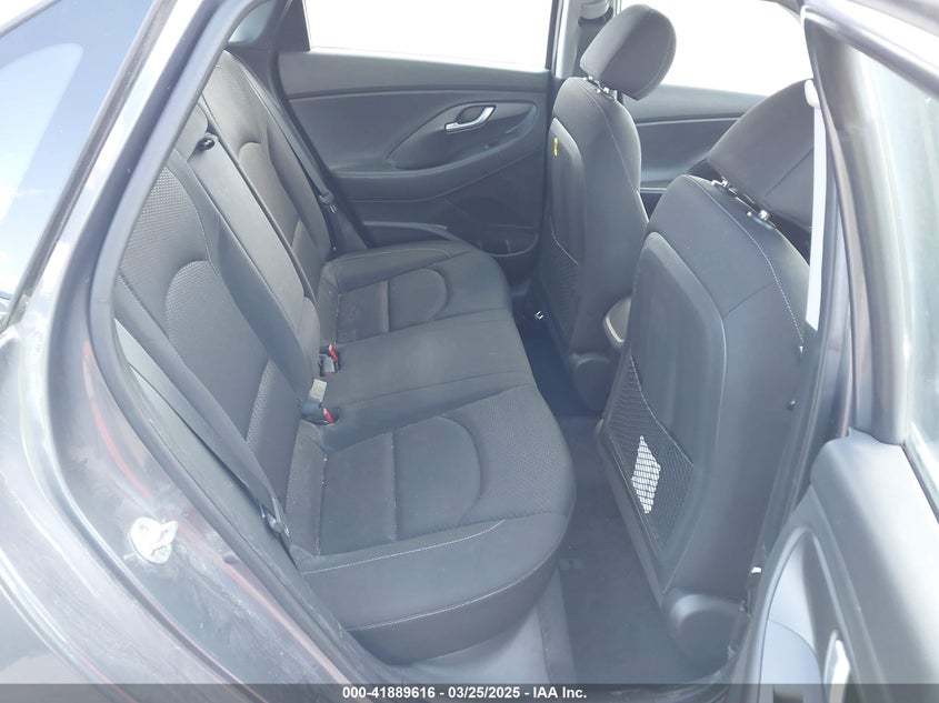 2018 HYUNDAI ELANTRA GT VIN: KMHH35LE1JU074547