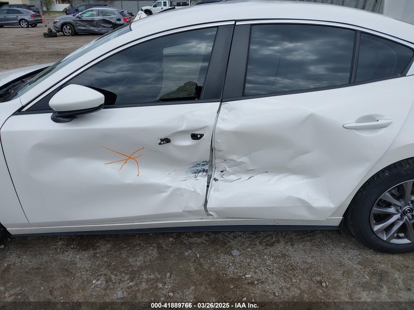 2021 MAZDA MAZDA3 VIN: JM1BPAAL6M1310589