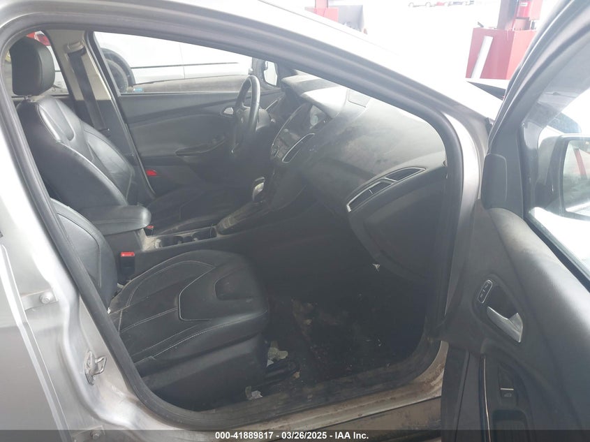 2017 FORD FOCUS VIN: 1FADP3J26HL335777