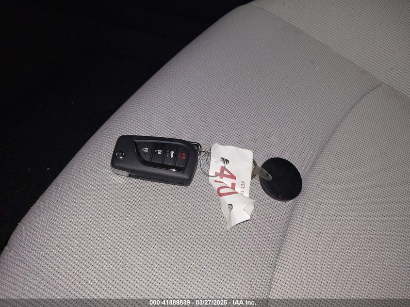 2020 TOYOTA COROLLA LE - JTDEPRAE3LJ087410