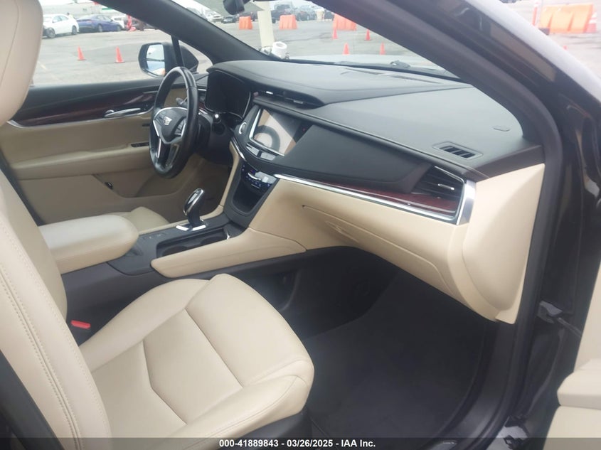 VIN 1GYKNERS3KZ134635 2019 CADILLAC XT5 PREMIUM LUXURY