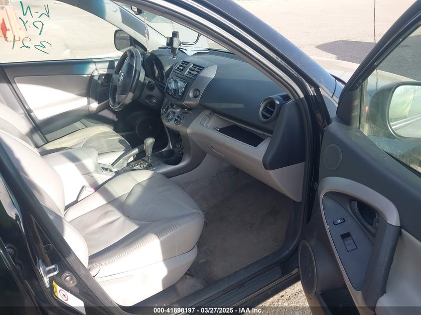 2006 TOYOTA RAV4 VIN: JTMBK31V666008253