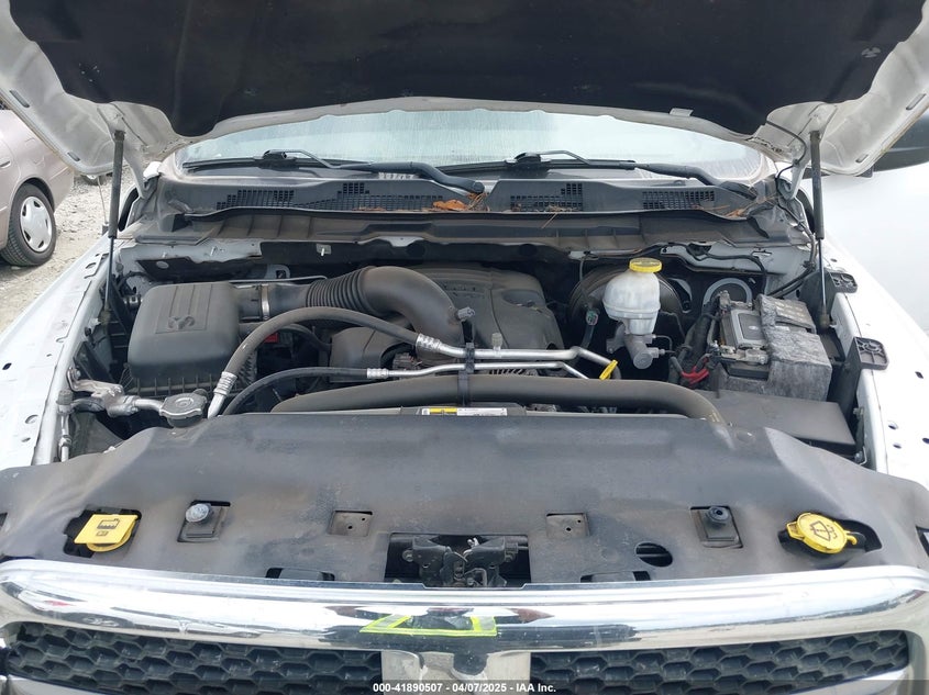 2019 RAM 1500 CLASSIC VIN: 1C6RR7TT0KS601743