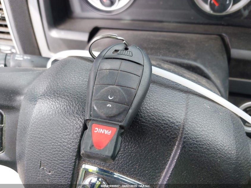 2019 RAM 1500 CLASSIC VIN: 1C6RR7TT0KS601743