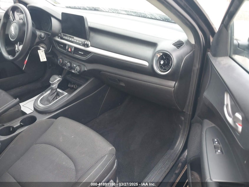 2021 KIA FORTE VIN: 3KPF24AD5ME402798