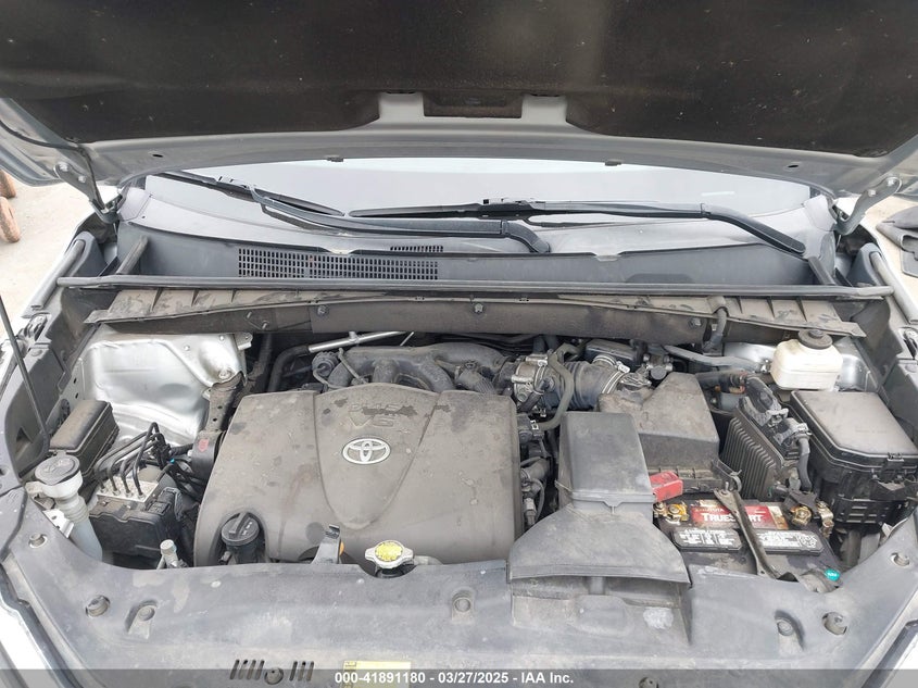 VIN 5TDKZRFH5HS512085 2017 TOYOTA HIGHLANDER XLE
