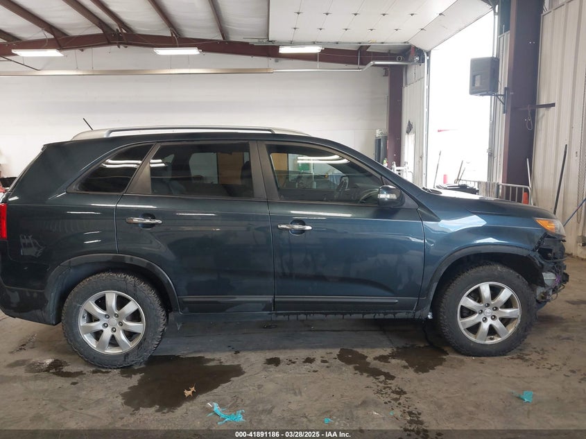 2011 Kia Sorento Lx VIN: 5XYKT4A12BG127151 Lot: 41891186