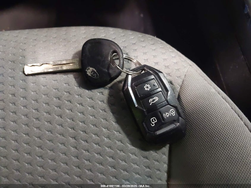 2011 Kia Sorento Lx VIN: 5XYKT4A12BG127151 Lot: 41891186