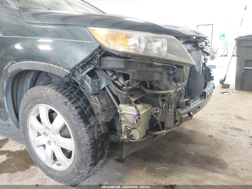 2011 Kia Sorento Lx VIN: 5XYKT4A12BG127151 Lot: 41891186