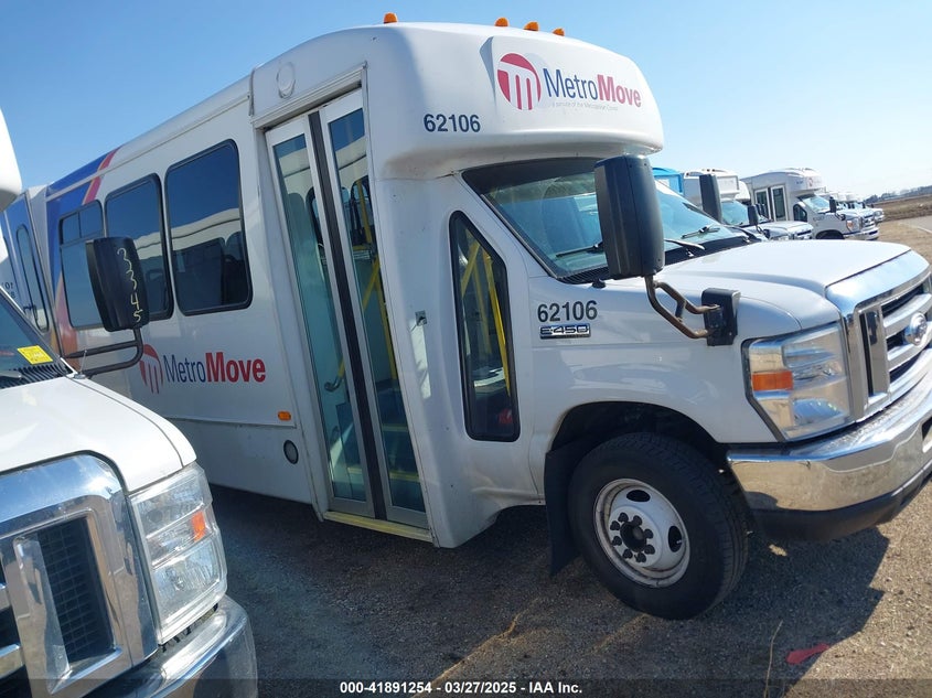 2017 Ford E-450 Cutaway VIN: 1FDFE4FS2HDC67328 Lot: 41891254