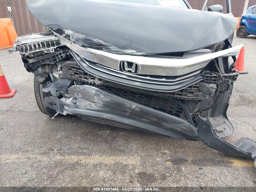 2017 HONDA ACCORD VIN: 1HGCR3F96HA045431