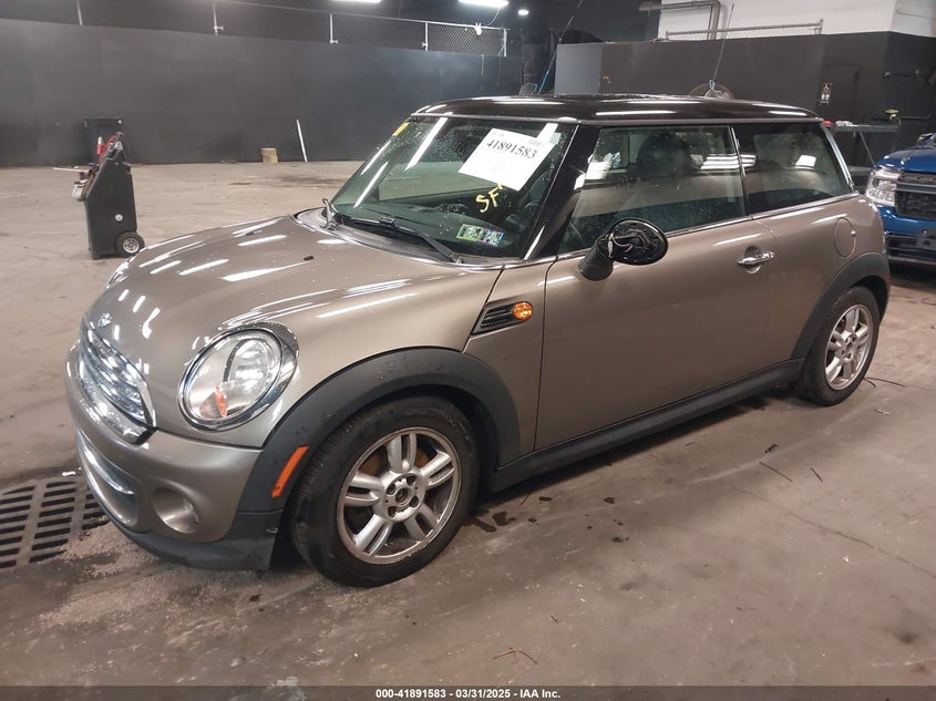 2013 MINI HARDTOP VIN: WMWSU3C55DT679450