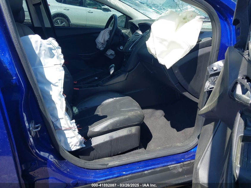 2015 FORD FOCUS VIN: 1FADP3F21FL321890