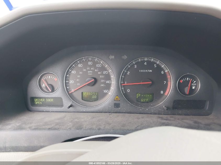 2005 Volvo V70 2.4 VIN: YV1SW612052503849 Lot: 41892168