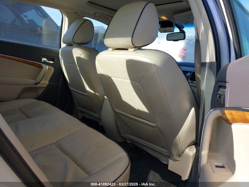 2011 LINCOLN MKZ VIN: 3LNHL2GC2BR763917