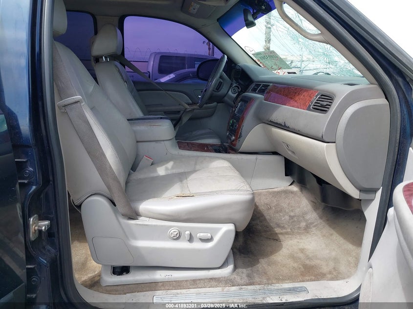 2007 CHEVROLET TAHOE VIN: 1GNFC13007R260544