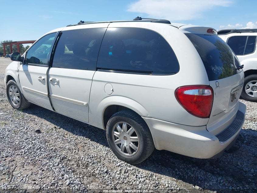 2005 Chrysler Town & Country Touring white van gasoline 2C4GP54L45R444491 photo #4