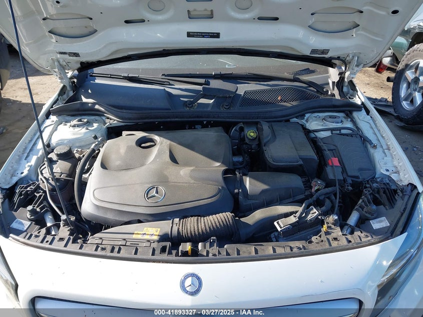 2017 MERCEDES-BENZ GLA VIN: WDCTG4GB2HJ355212