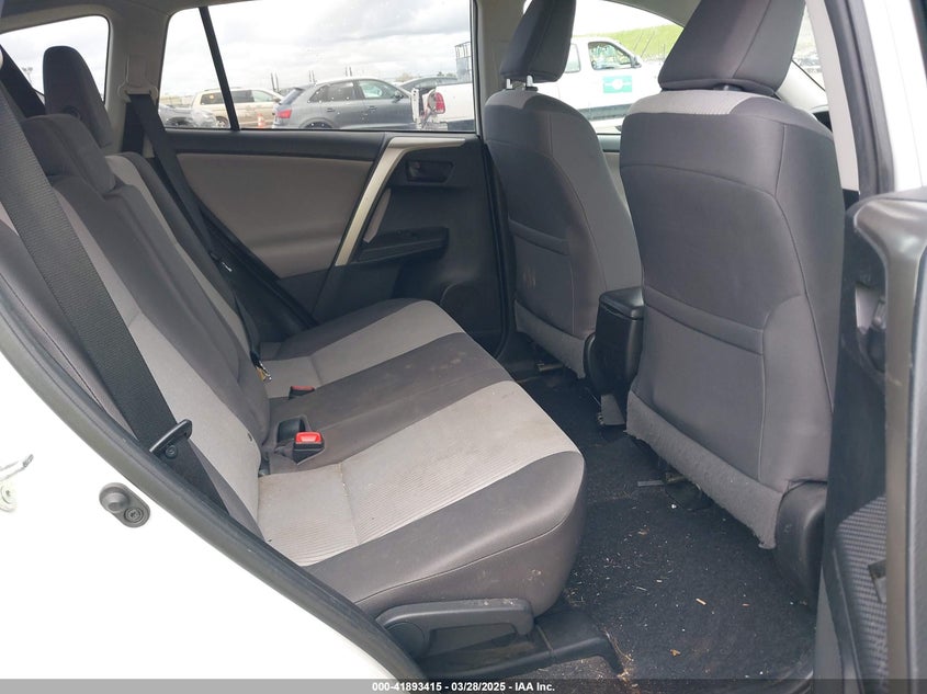 2015 TOYOTA RAV4 LE - 2T3BFREV2FW249999