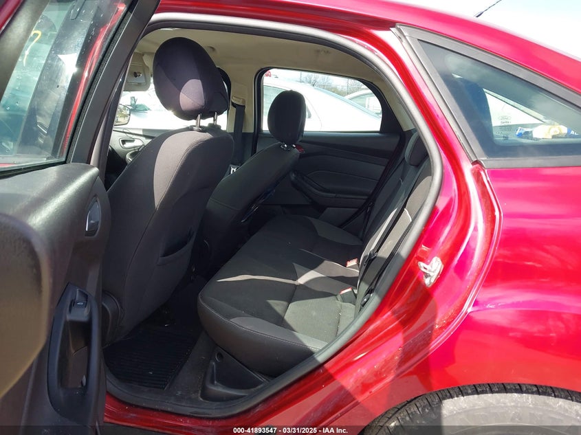 2014 FORD FOCUS VIN: 1FADP3F27EL403007