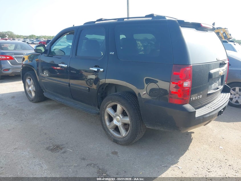 2007 CHEVROLET TAHOE VIN: 1GNFC13057R390352