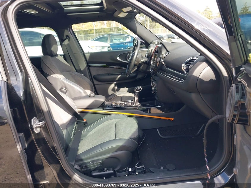 2016 MINI CLUBMAN VIN: WMWLN9C53G2E47754