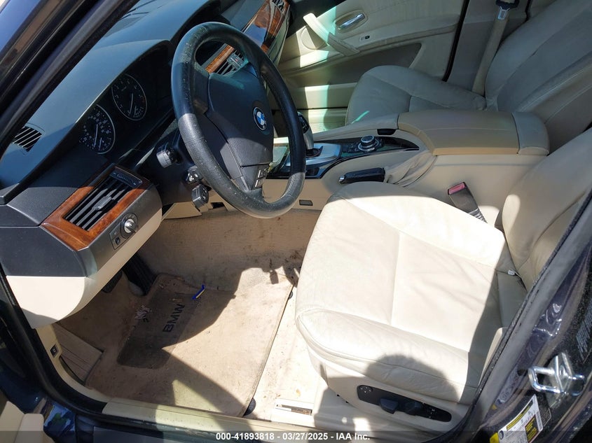 2009 BMW 528I VIN: WBANV13529C155839